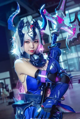 COSER：@啊日日_Ganlory Fate/GrandOrder (9 照片)