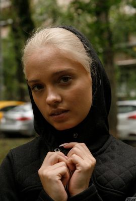 Zishy – Katya Nesterova – 吸引松鼠