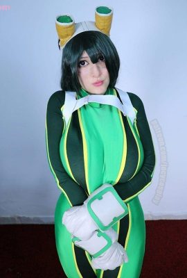 喬西 Cosplay – Tsuyu Asui