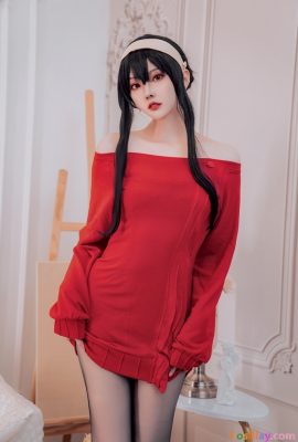 Natsuko 夏夏子– Yor Forger Red Sweater