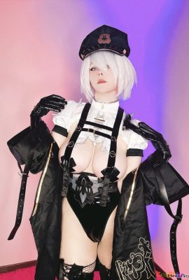 Mad Roxy – 2B 軍官