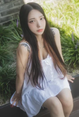 Pure Media Vol.196 Yeon Hwa  (96 相片)