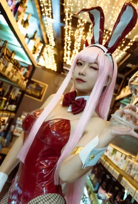 機智的嗶啵Cosplay Zero Two Bunnygirl