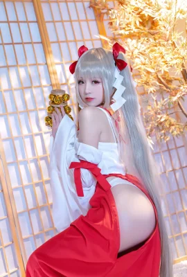 Cosplay 可畏巫女miko醬