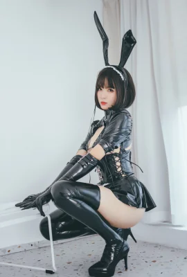 Xansoon 軒蕭學姐 – Bunny girl maid 兔女郎女僕 (52 照片)