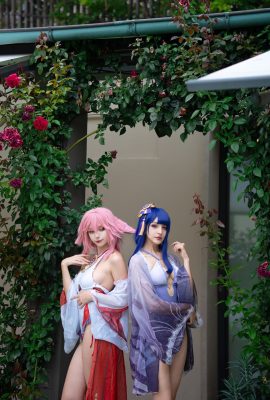 Himeecosplay & Itty Bunny – Ei & Miko