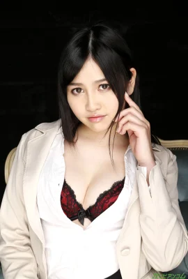 Risa Onodera 小野寺梨紗 (69 照片)