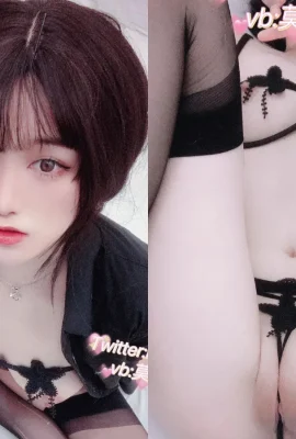 合法美少女「黑絲誘惑」看看什麼叫青春的粉紅肉體 (11 照片)